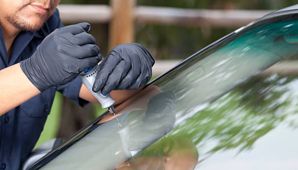 Why Should You Choose Auto Glass Repair & Windshield Replacement for Your Vehicle?